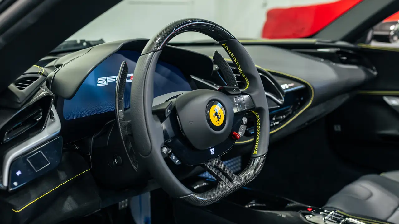 Ferrari SF90 Spider снимка Ferrari SF90 Spider