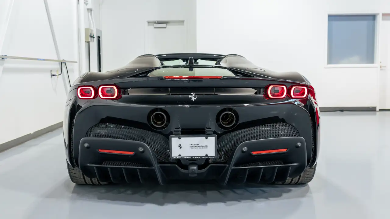 Ferrari SF90 Spider снимка Ferrari SF90 Spider