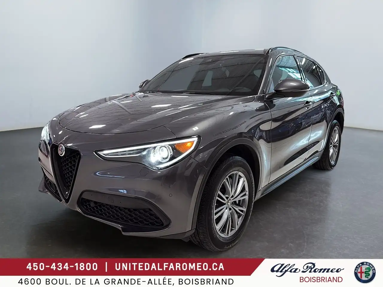 Alfa Romeo Stelvio снимка Alfa Romeo Stelvio