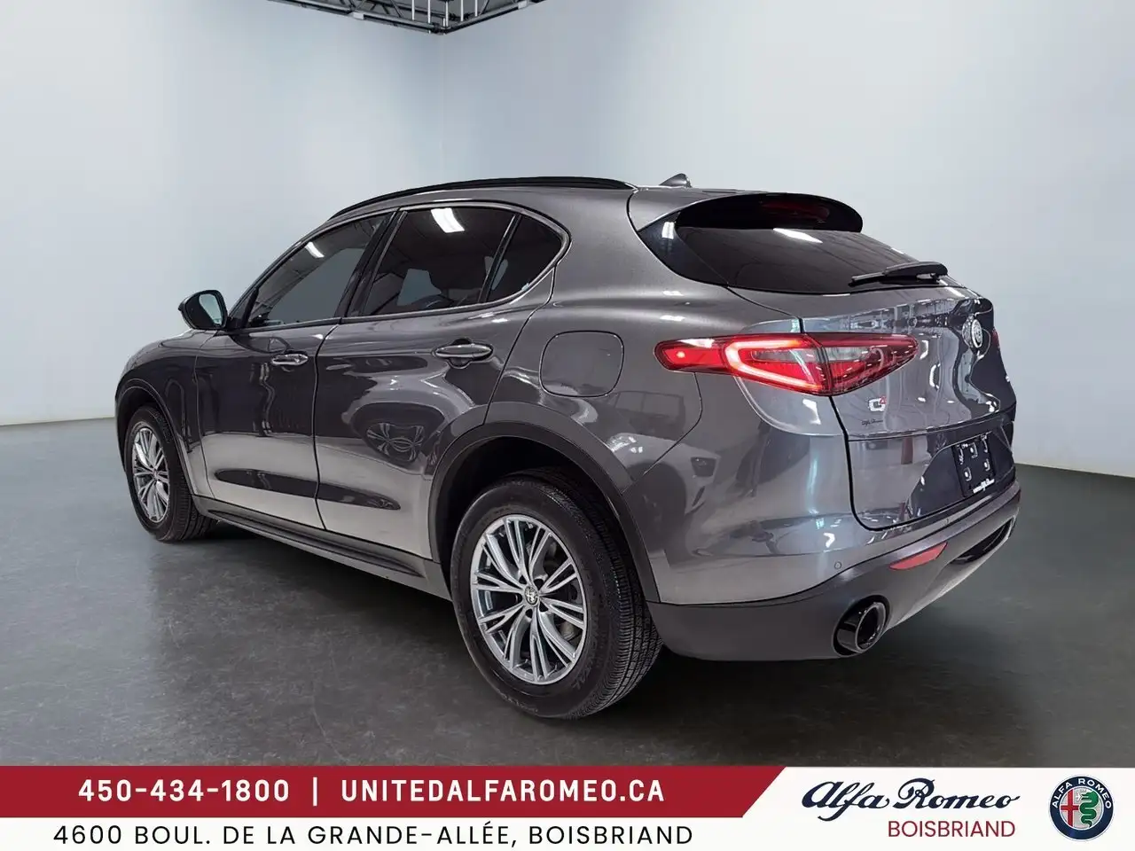 Alfa Romeo Stelvio снимка Alfa Romeo Stelvio