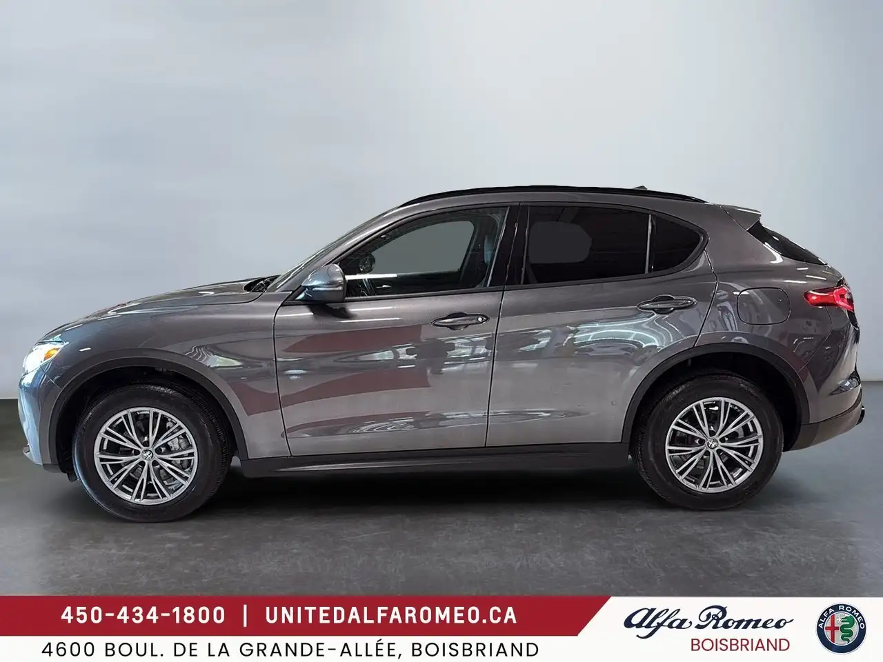 Alfa Romeo Stelvio снимка Alfa Romeo Stelvio