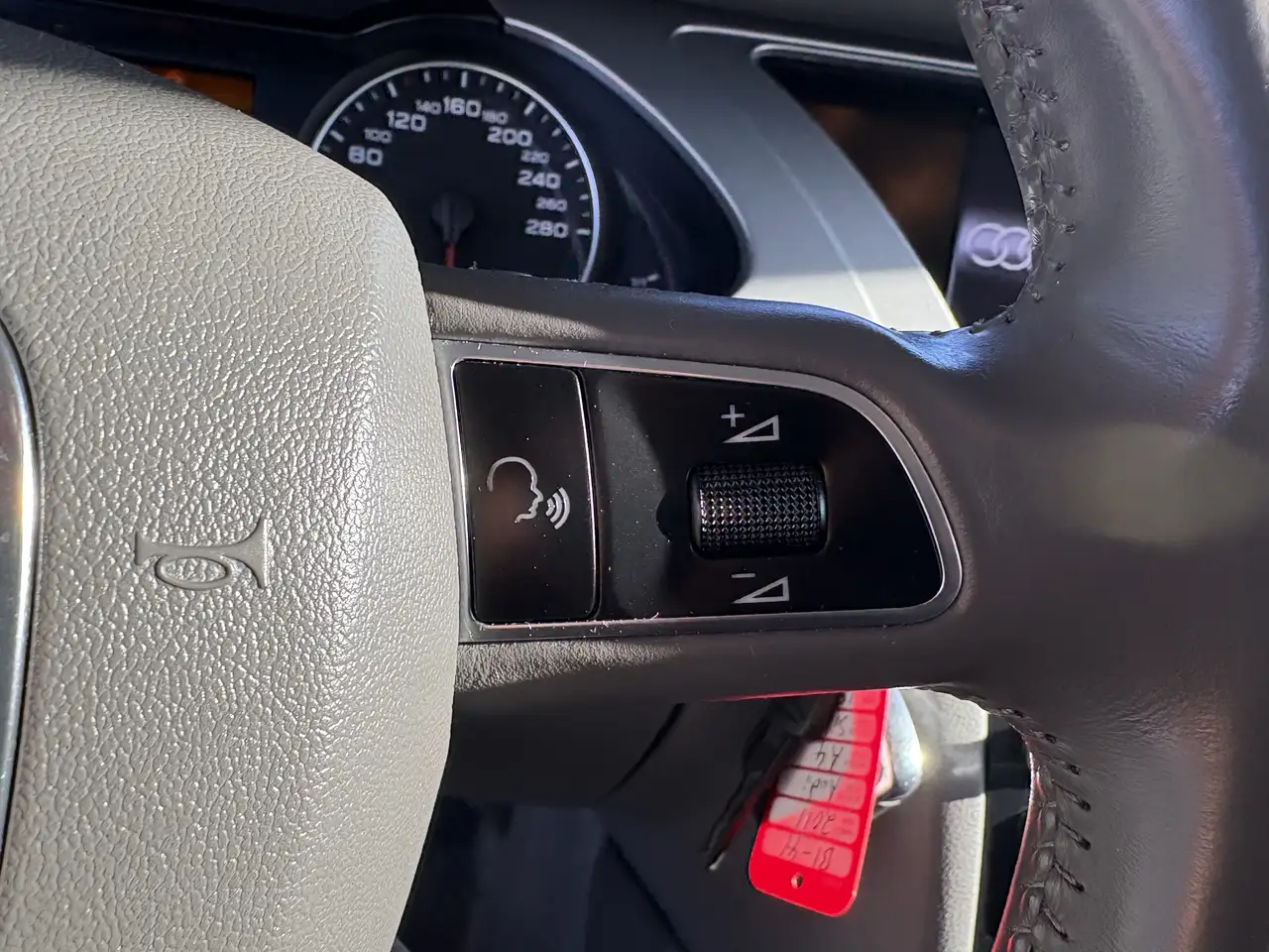 Audi A4 photo Audi A4