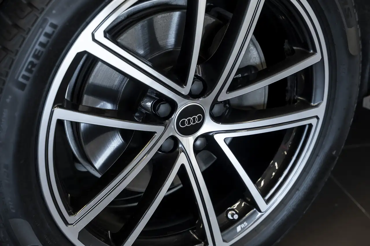 Audi Q5 снимка Audi Q5