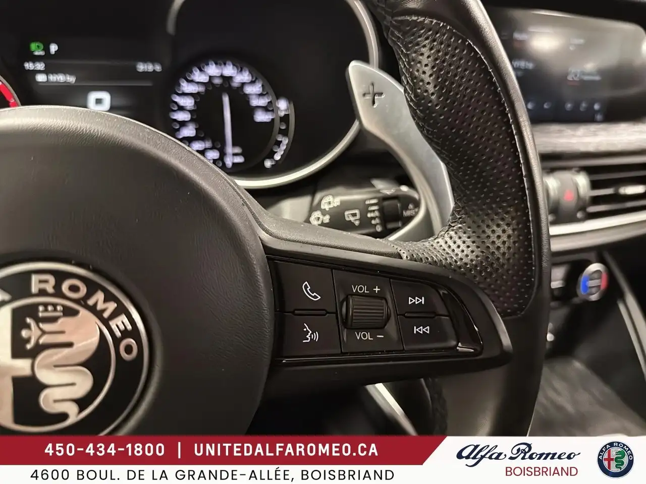 Alfa Romeo Stelvio снимка Alfa Romeo Stelvio