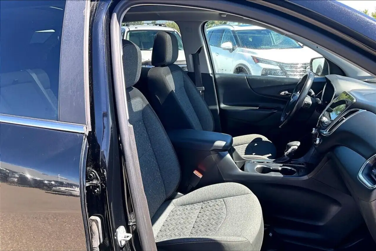 Chevrolet Equinox photo Chevrolet Equinox