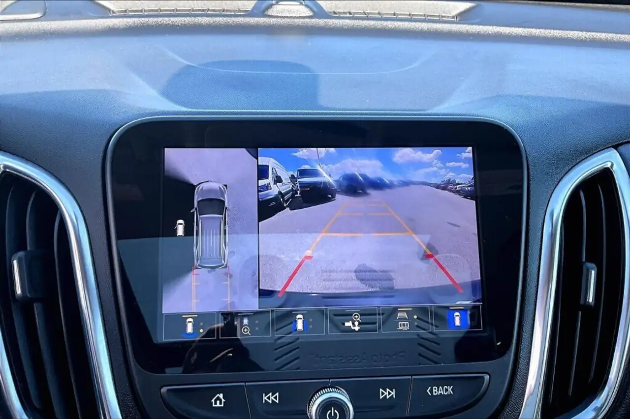 Chevrolet Equinox photo Chevrolet Equinox