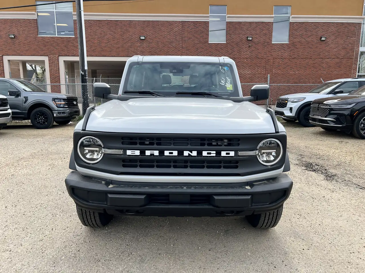 Ford Bronco снимка Ford Bronco
