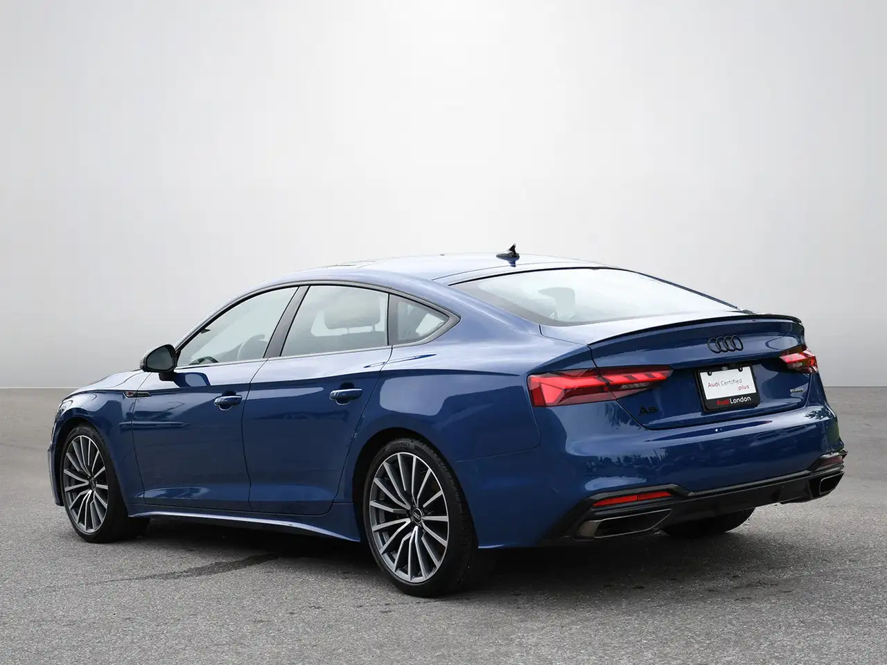 Audi A5 photo Audi A5
