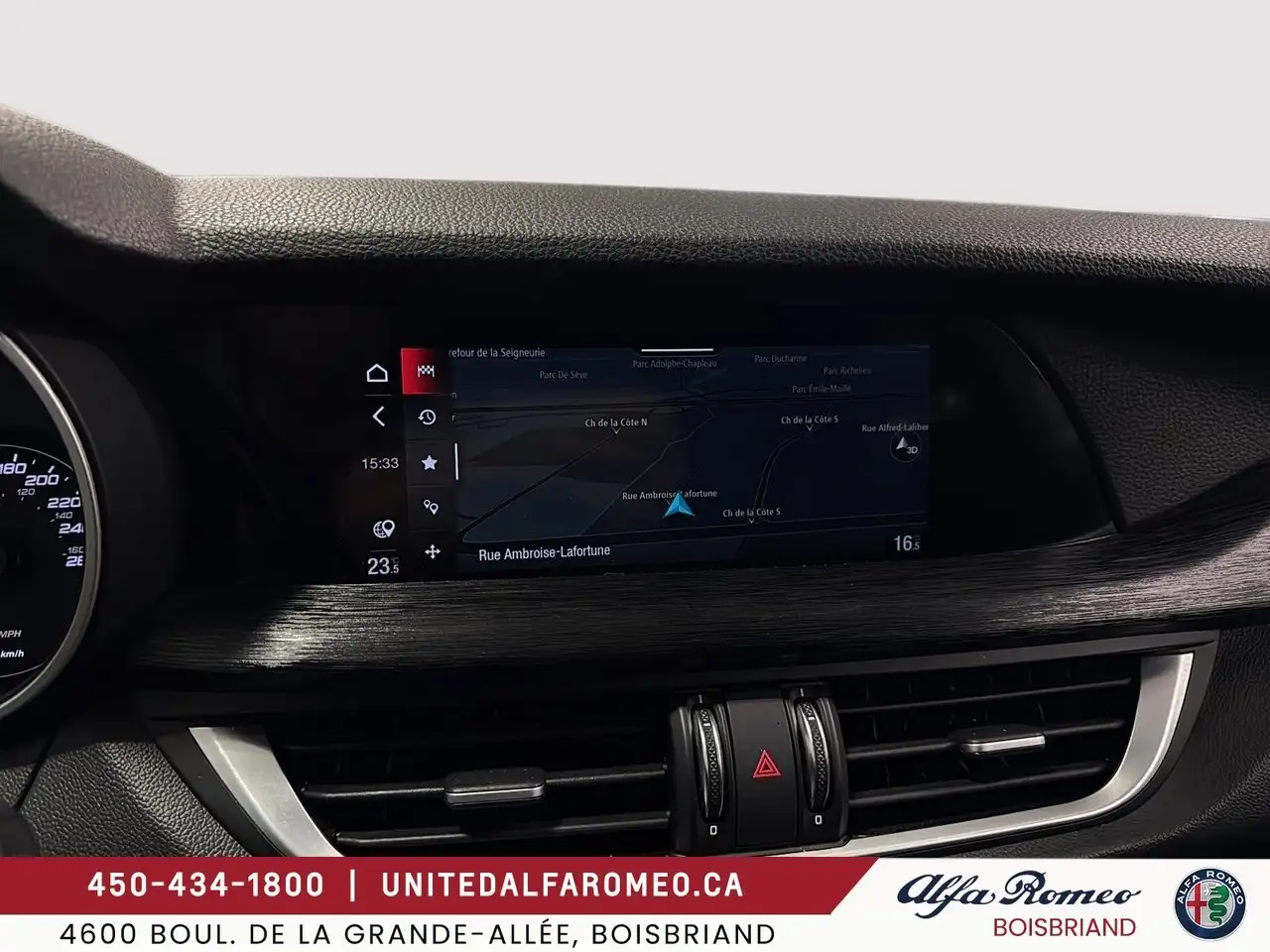 Alfa Romeo Stelvio снимка Alfa Romeo Stelvio