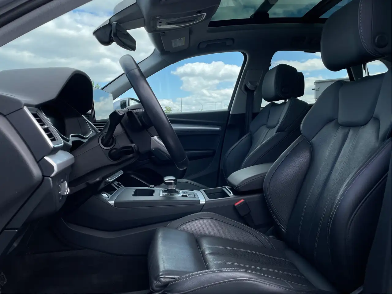 Audi Q5 снимка Audi Q5
