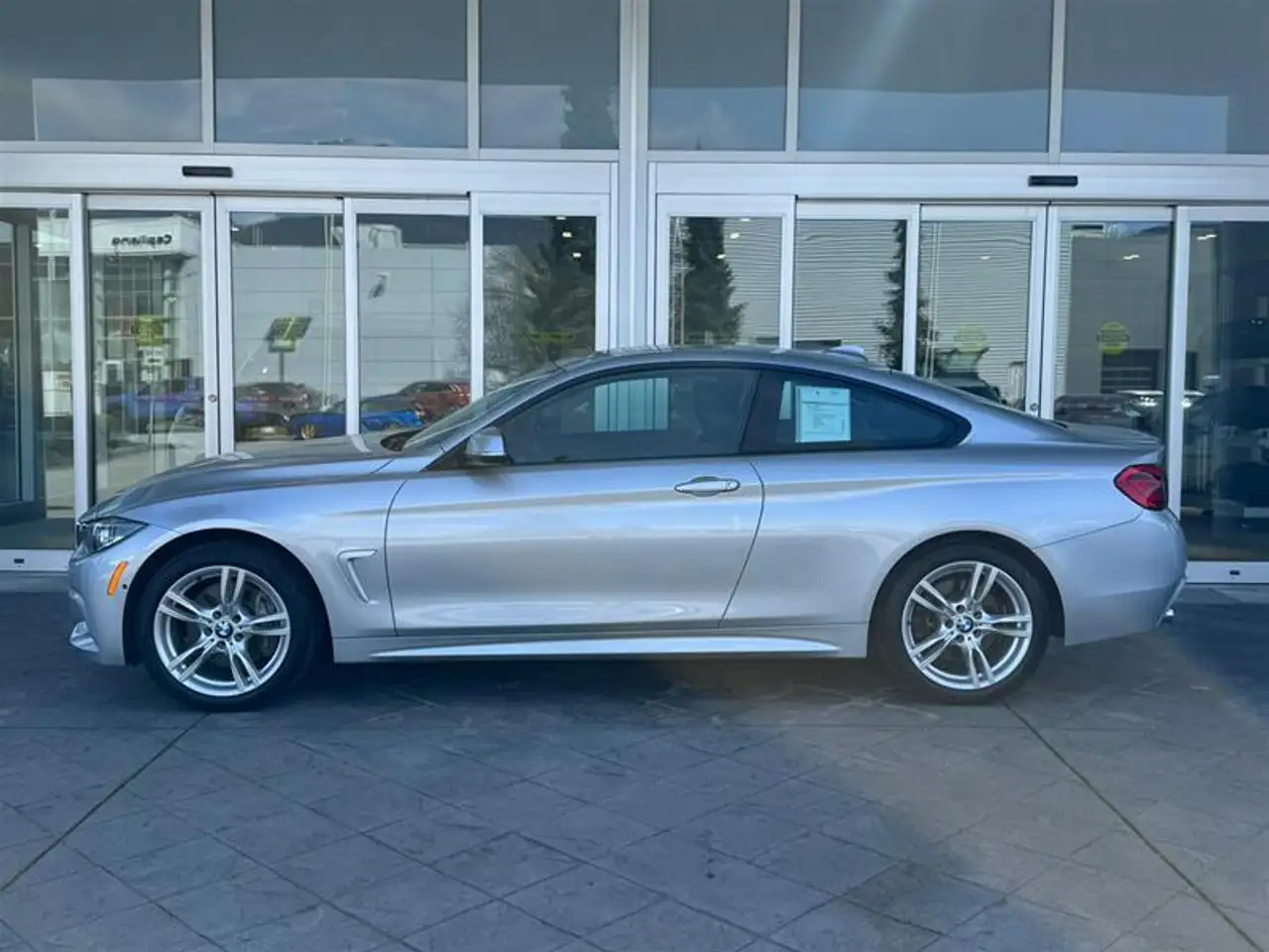 BMW 4 Series photo BMW 4 Series