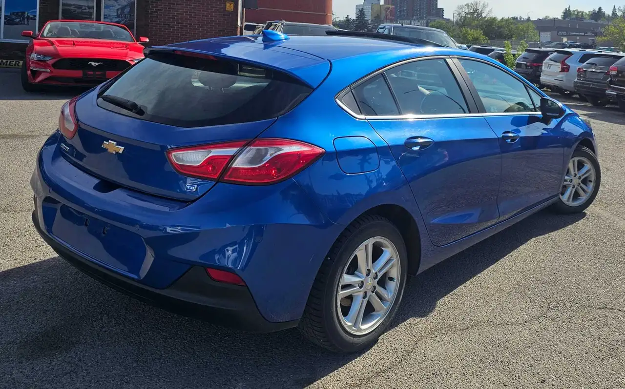 Chevrolet Cruze photo Chevrolet Cruze
