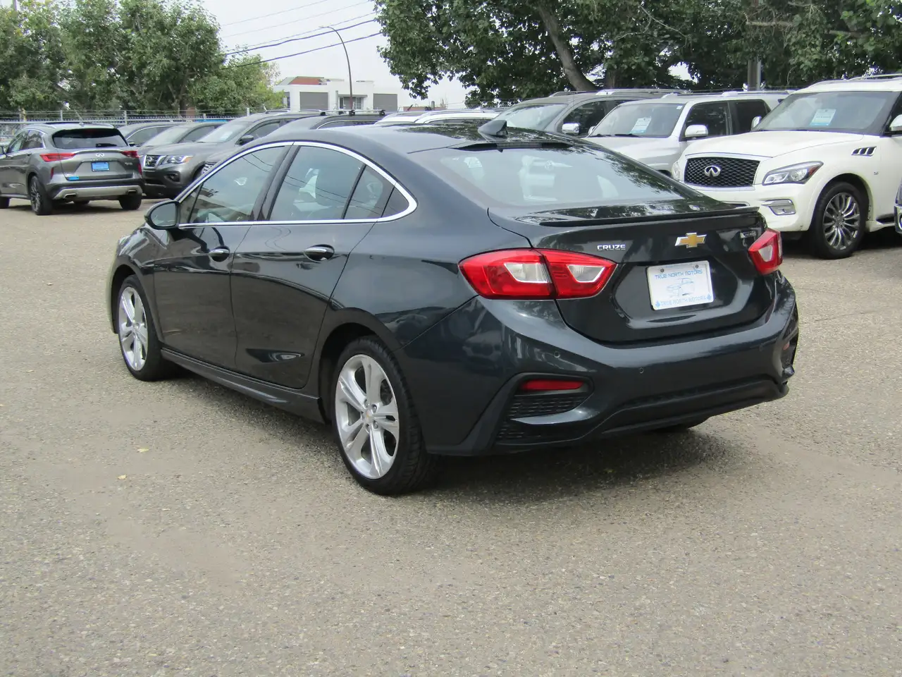 Chevrolet Cruze photo Chevrolet Cruze