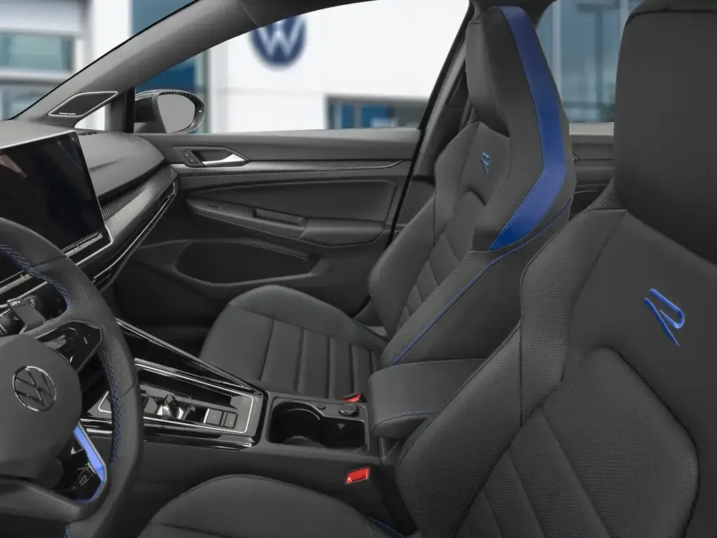 Volkswagen Golf R снимка Volkswagen Golf R