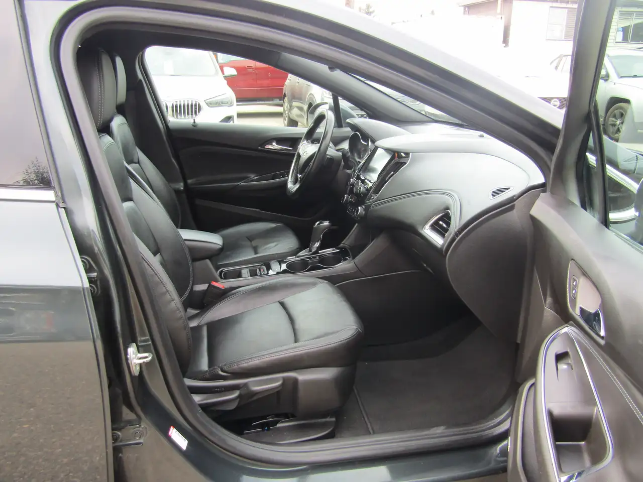 Chevrolet Cruze photo Chevrolet Cruze