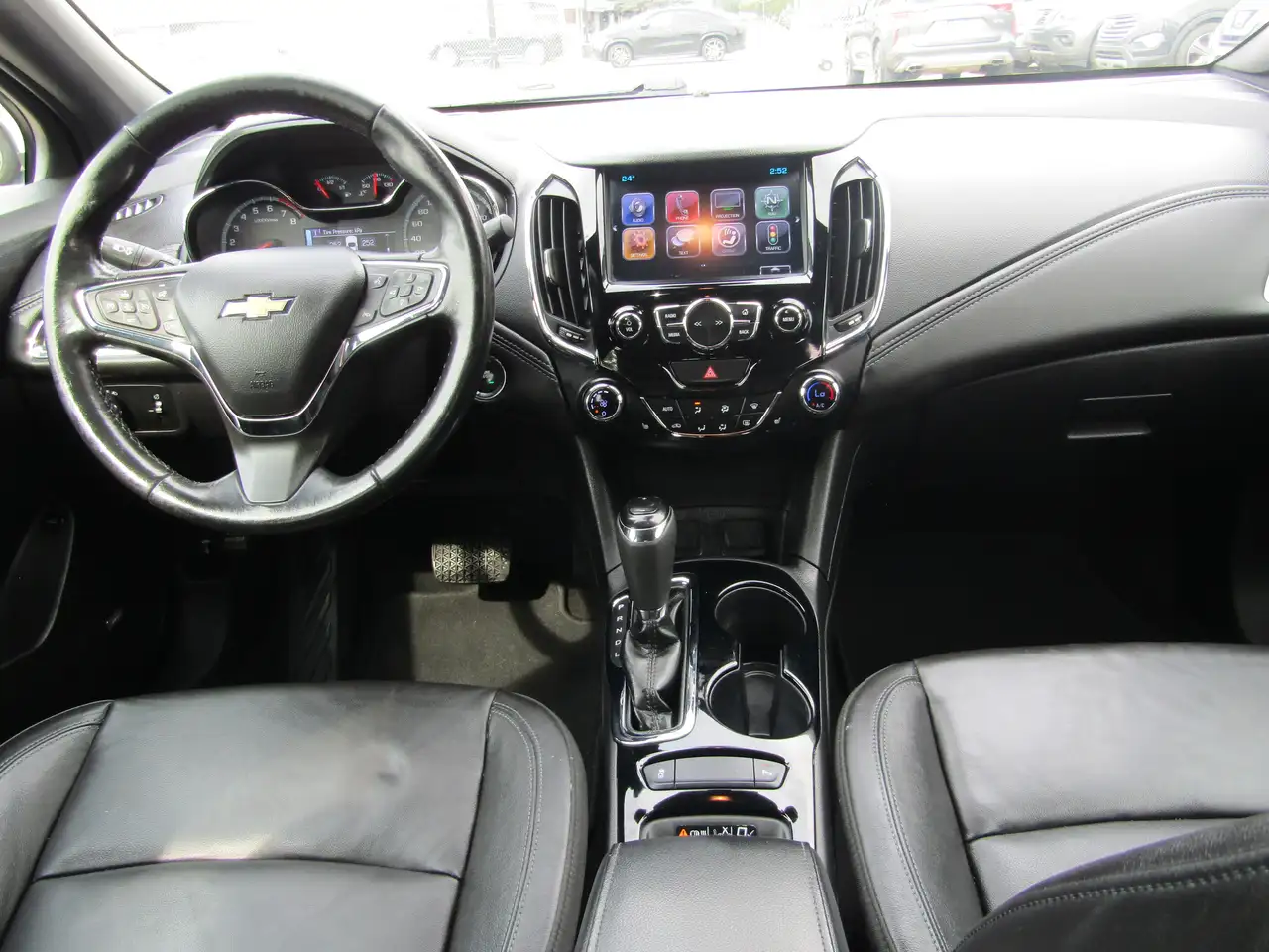 Chevrolet Cruze photo Chevrolet Cruze