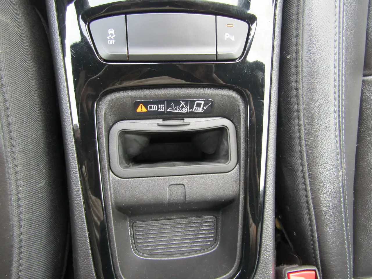 Chevrolet Cruze photo Chevrolet Cruze