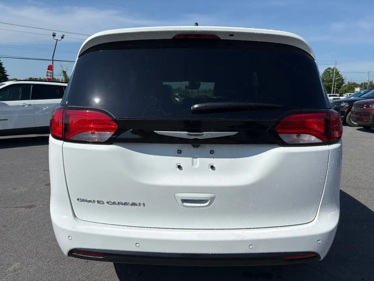 Chrysler Grand Caravan photo Chrysler Grand Caravan