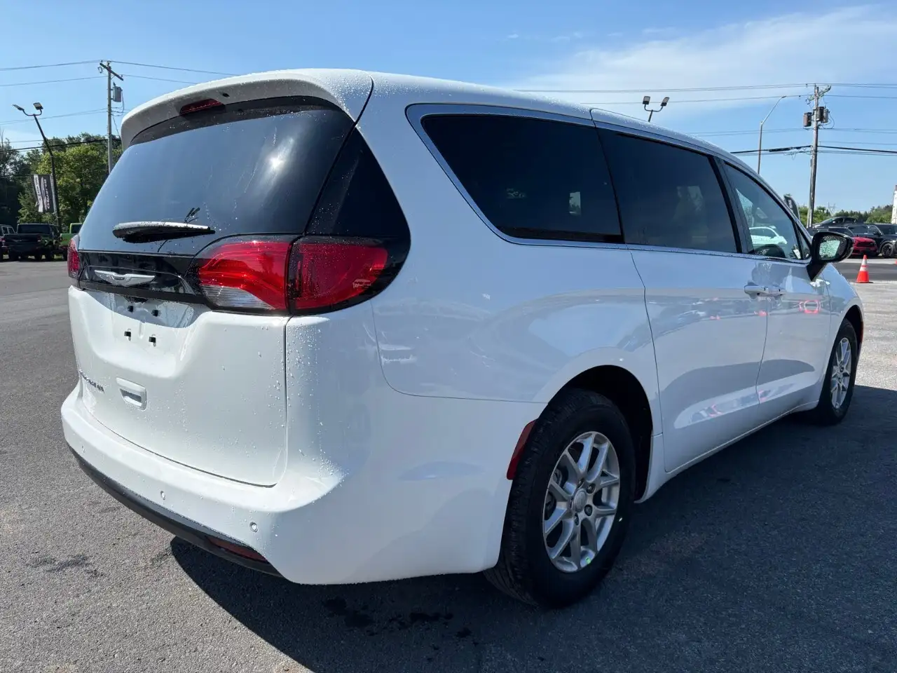 Chrysler Grand Caravan photo Chrysler Grand Caravan