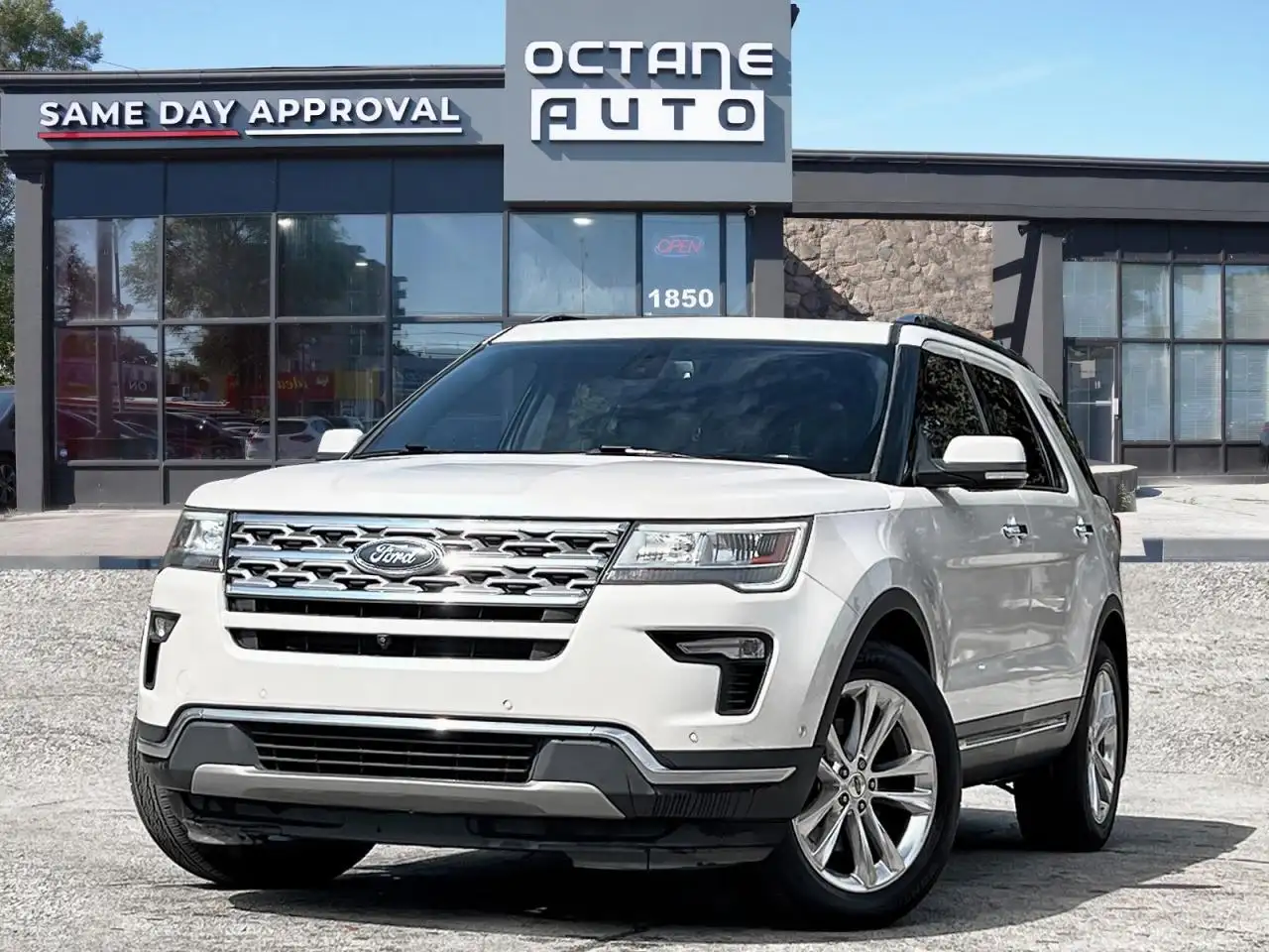 Ford Explorer photo Ford Explorer