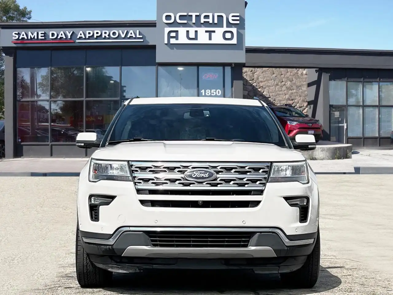 Ford Explorer photo Ford Explorer