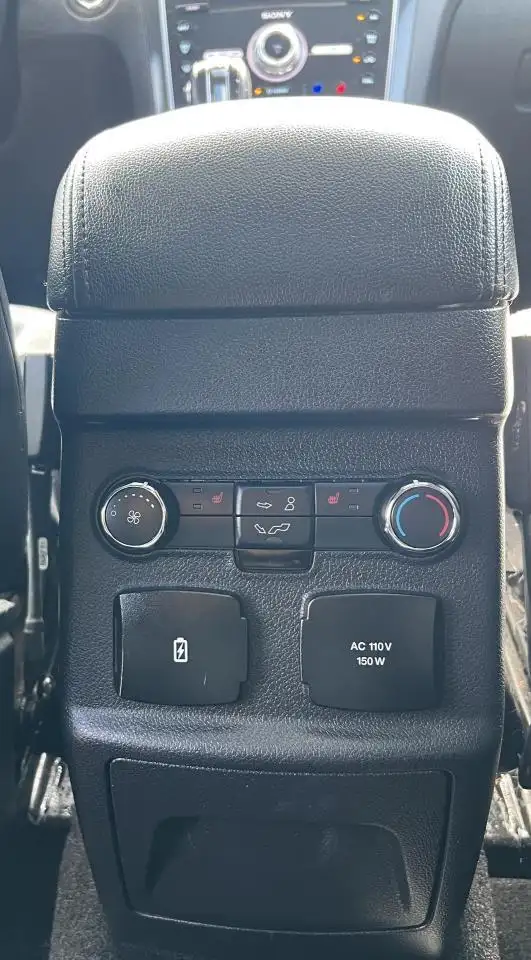 Ford Explorer photo Ford Explorer