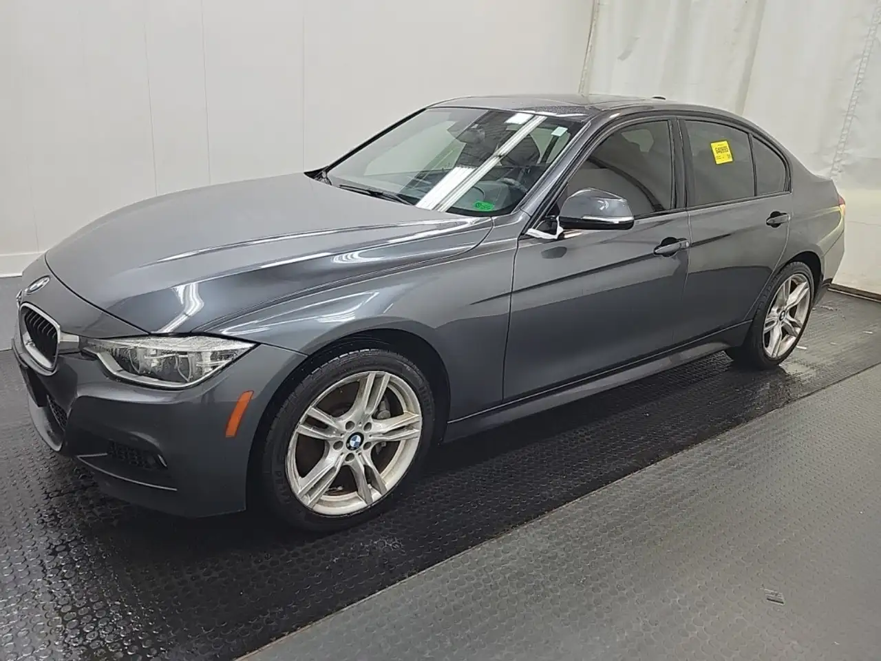 BMW 3 Series photo BMW 3 Series
