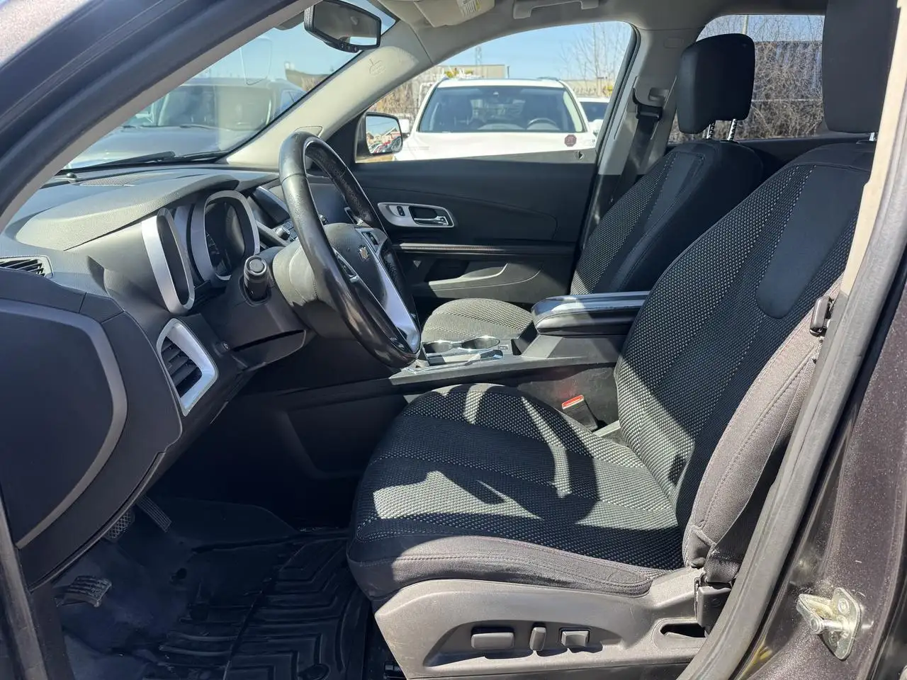 Chevrolet Equinox photo Chevrolet Equinox