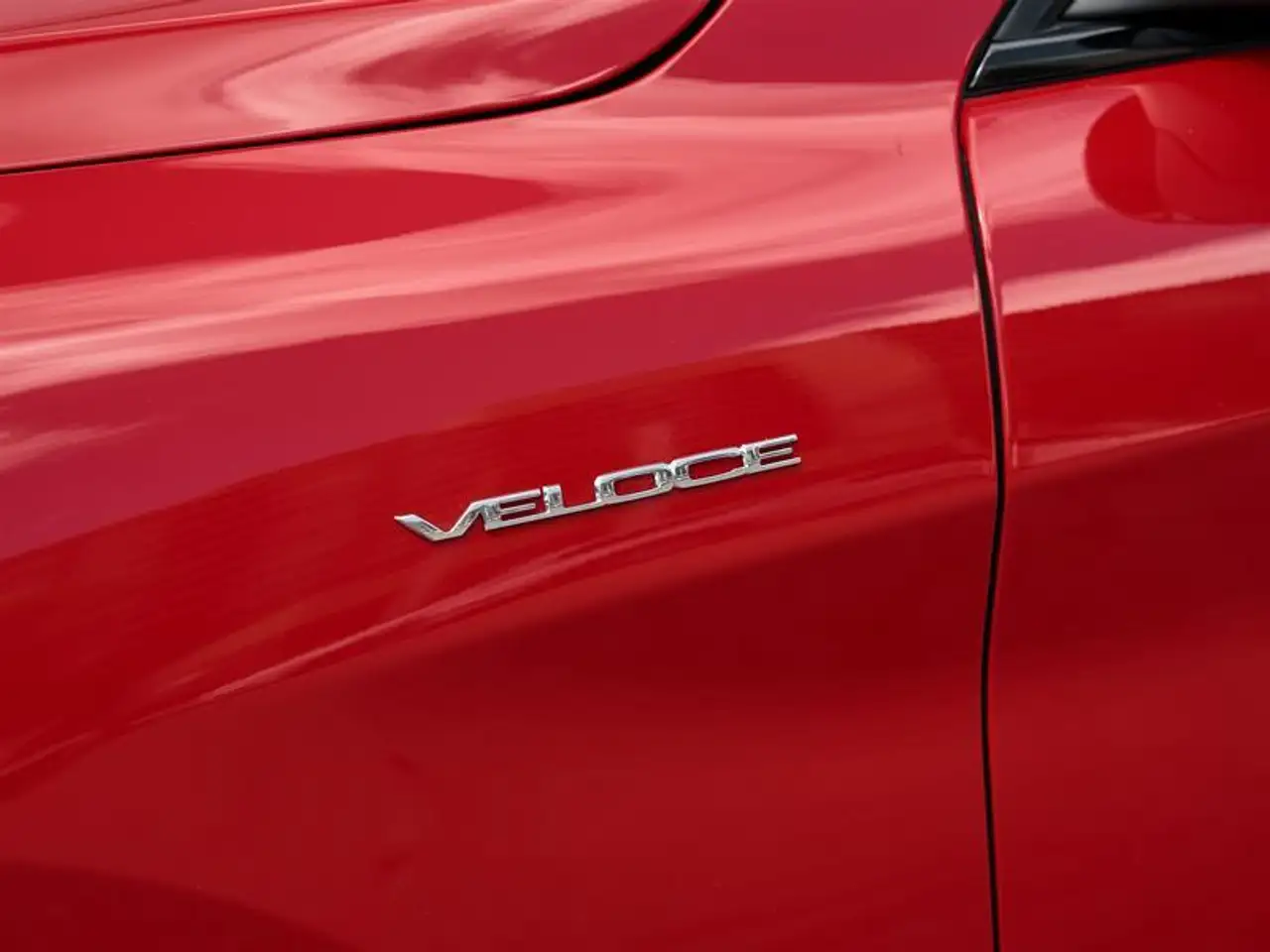 Alfa Romeo Stelvio снимка Alfa Romeo Stelvio