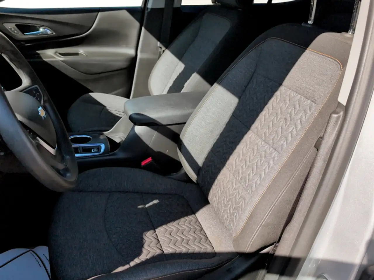 Chevrolet Equinox снимка Chevrolet Equinox