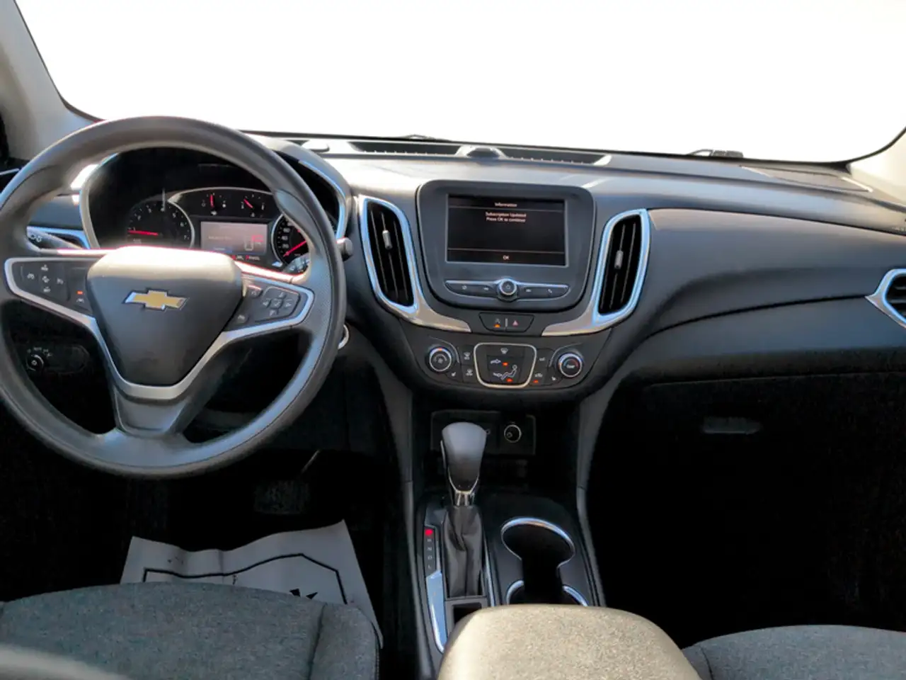Chevrolet Equinox снимка Chevrolet Equinox