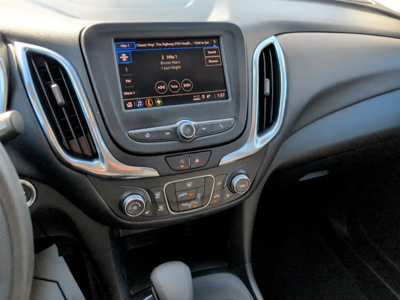 Chevrolet Equinox снимка Chevrolet Equinox