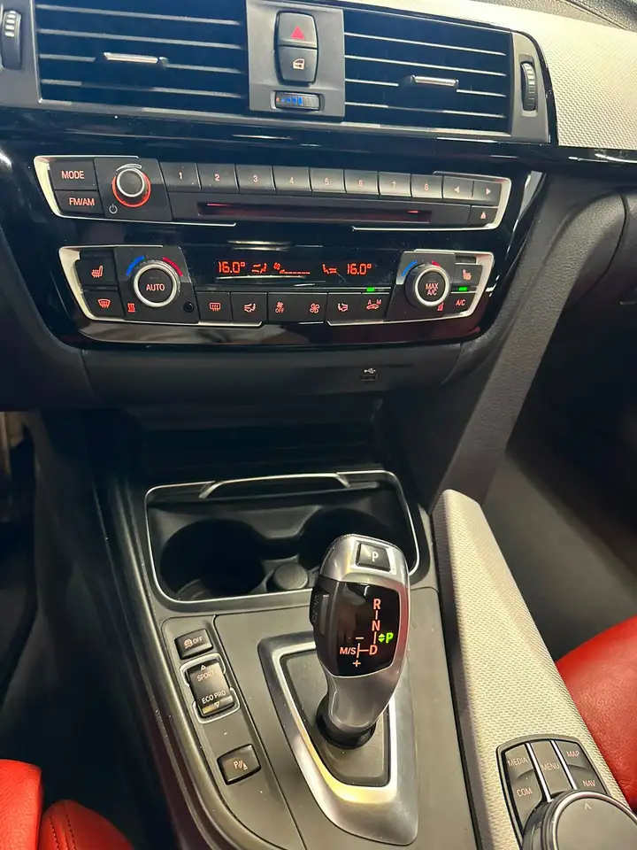 BMW 3 Series fotografie BMW 3 Series