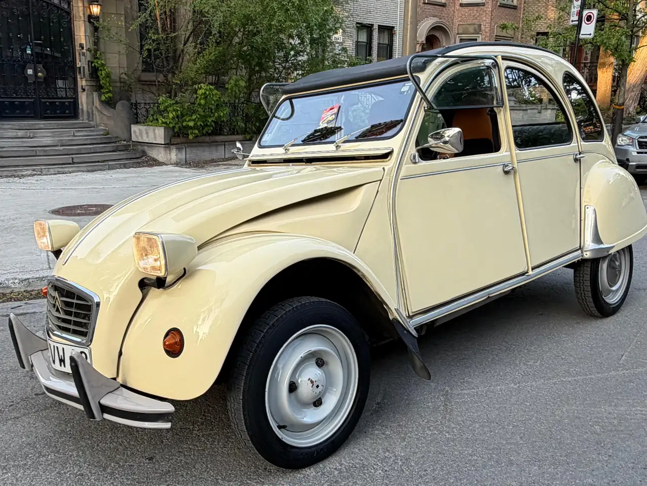 Citroen 2CV снимка Citroen 2CV