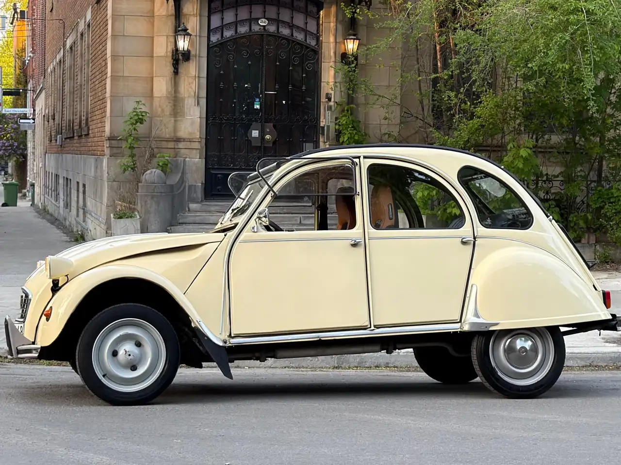 Citroen 2CV снимка Citroen 2CV