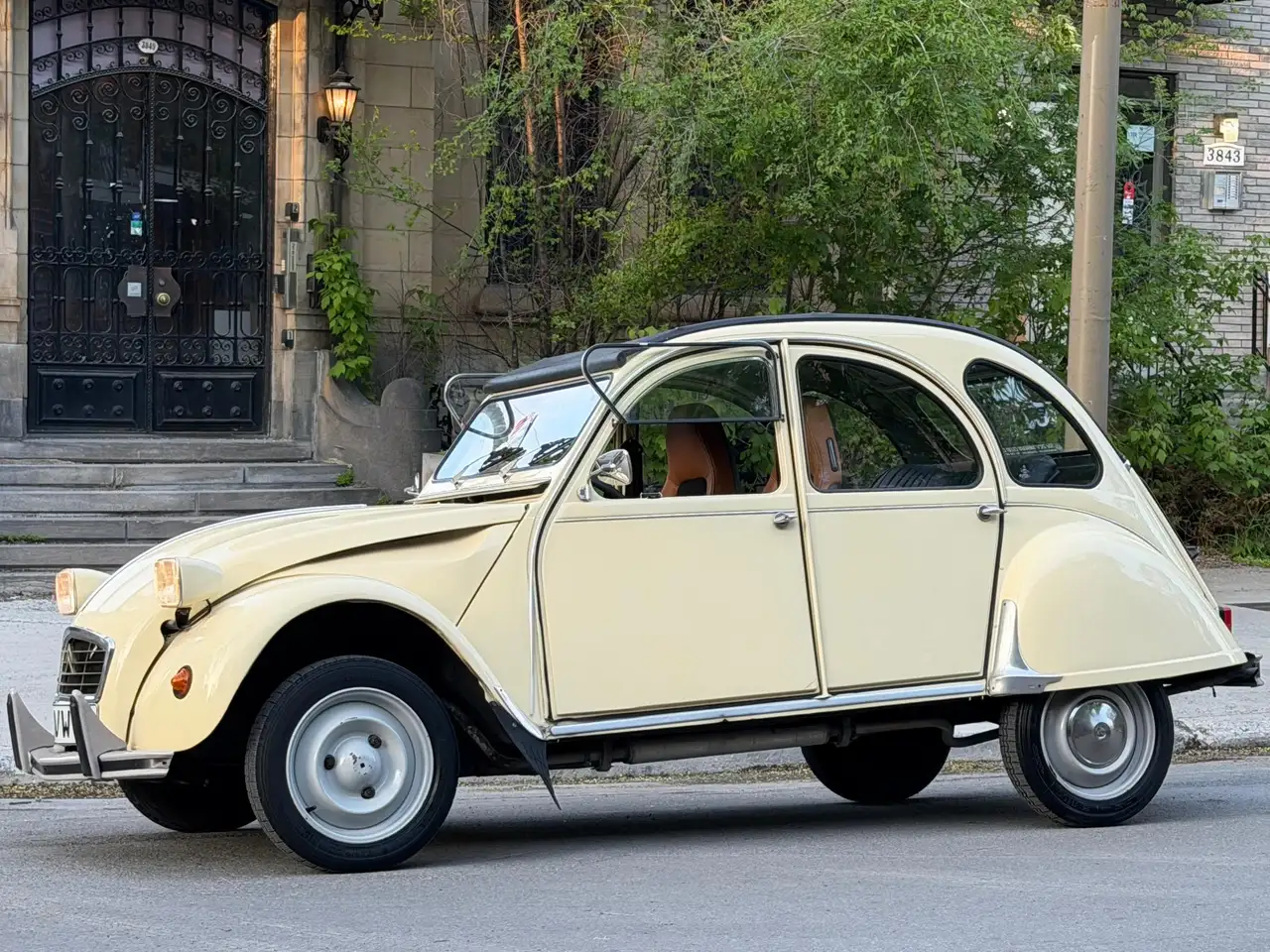 Citroen 2CV снимка Citroen 2CV