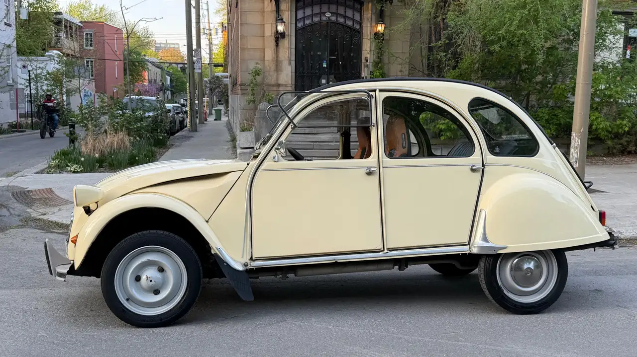 Citroen 2CV снимка Citroen 2CV
