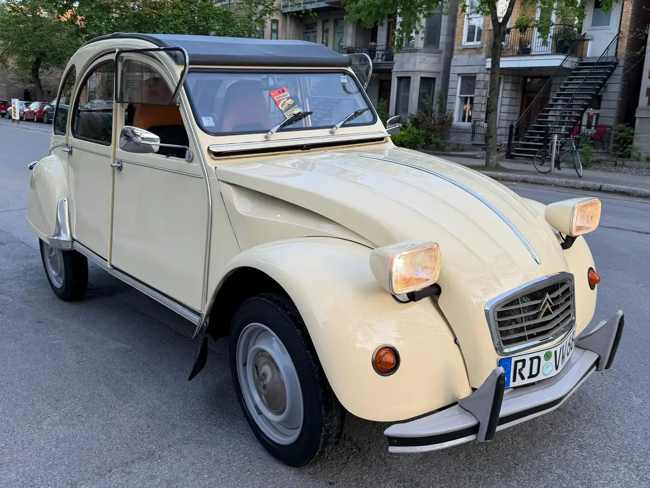 Citroen 2CV снимка Citroen 2CV