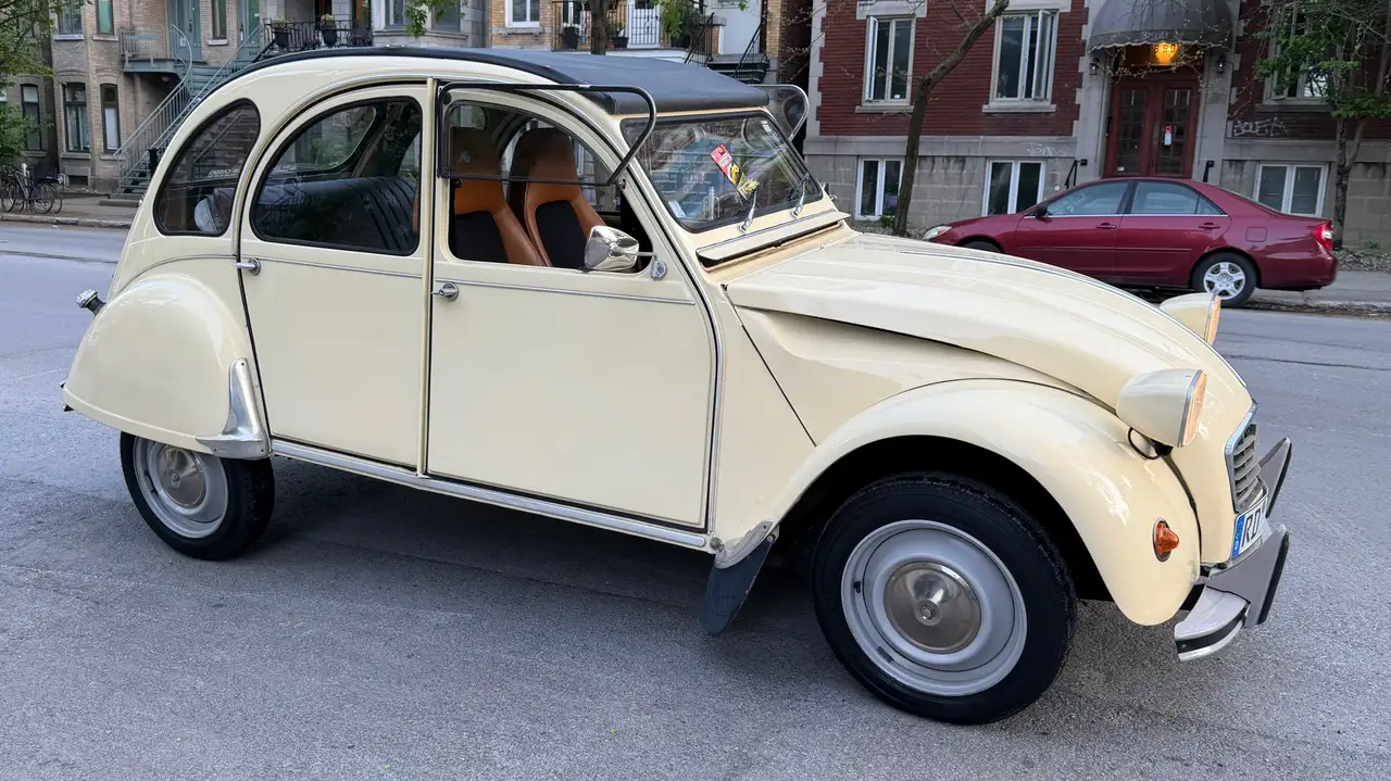 Citroen 2CV снимка Citroen 2CV
