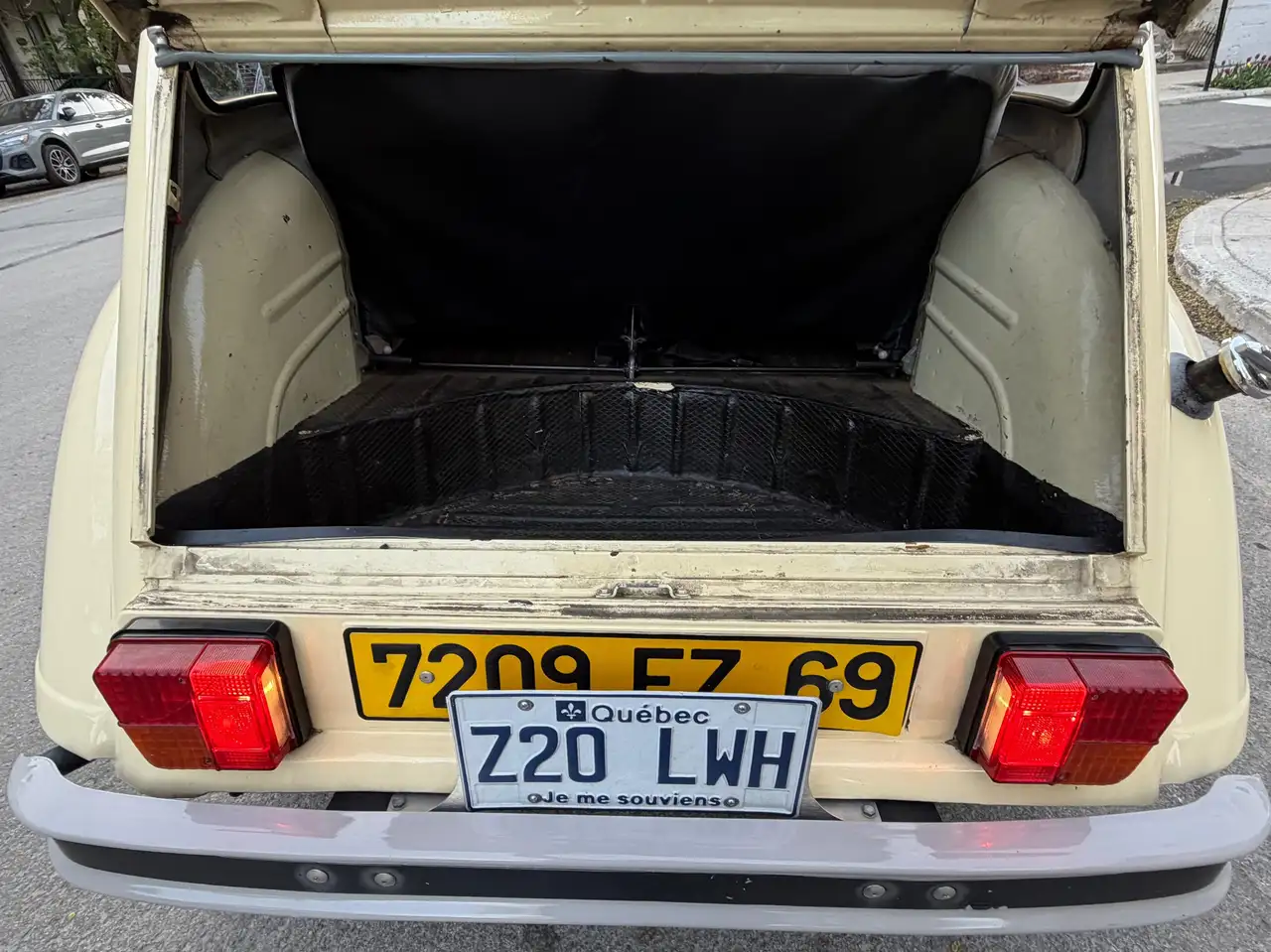 Citroen 2CV снимка Citroen 2CV