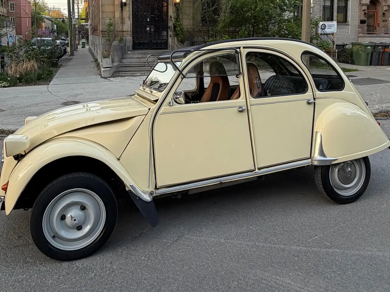 Citroen 2CV снимка Citroen 2CV