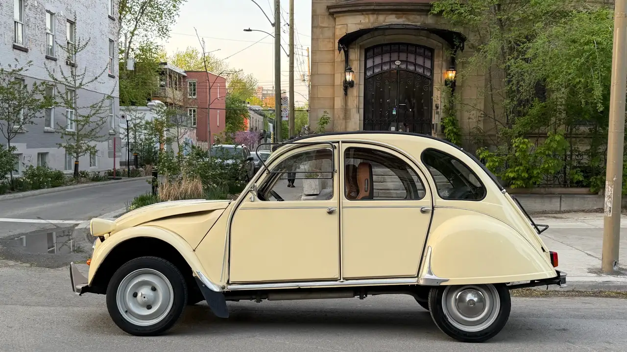 Citroen 2CV снимка Citroen 2CV