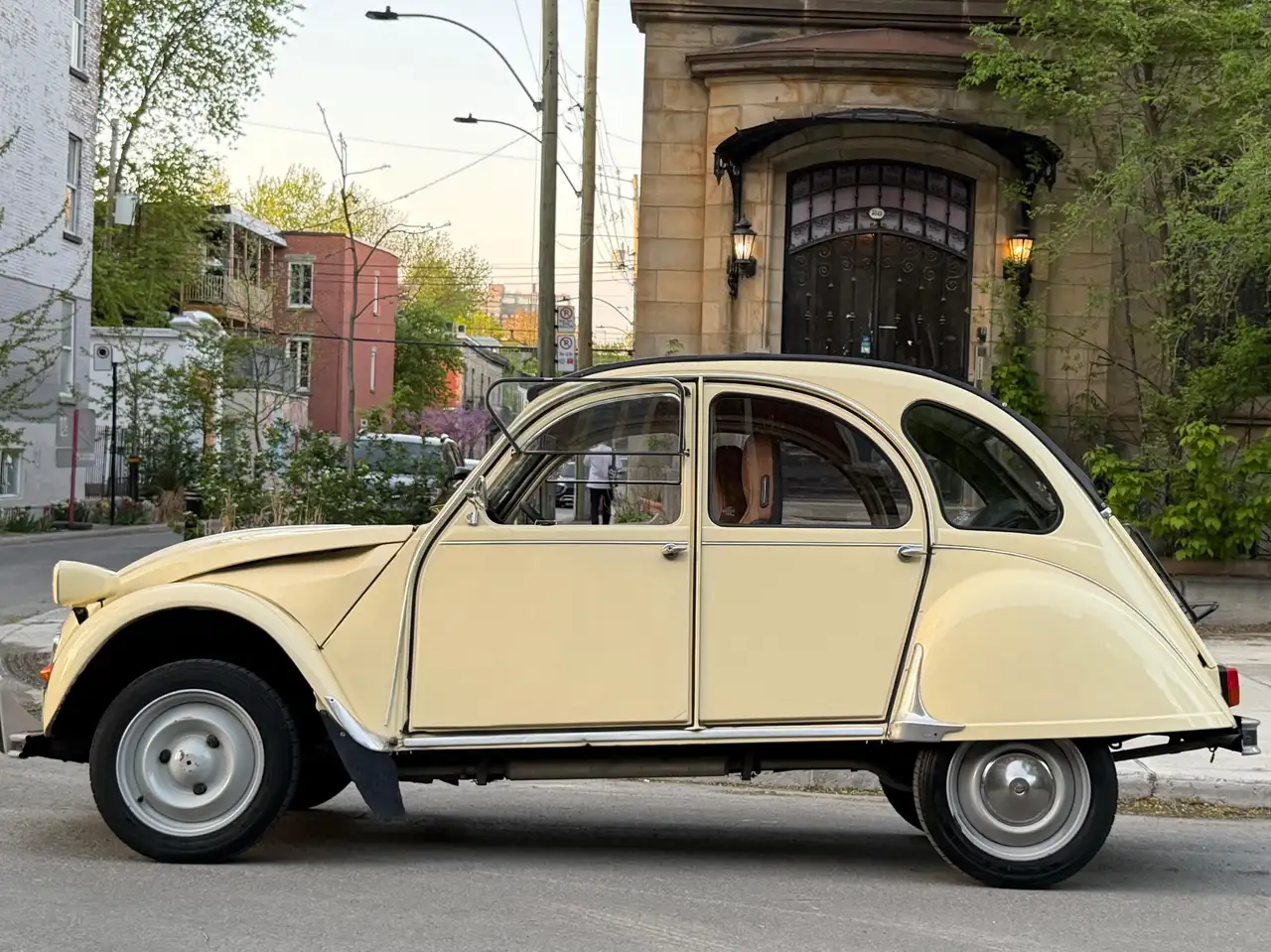 Citroen 2CV снимка Citroen 2CV
