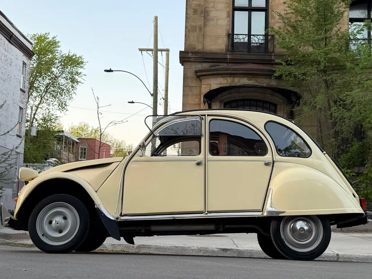 Citroen 2CV снимка Citroen 2CV