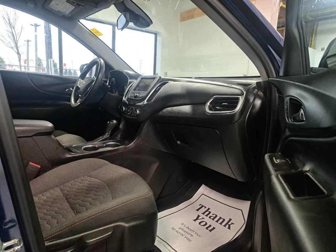 Chevrolet Equinox снимка Chevrolet Equinox