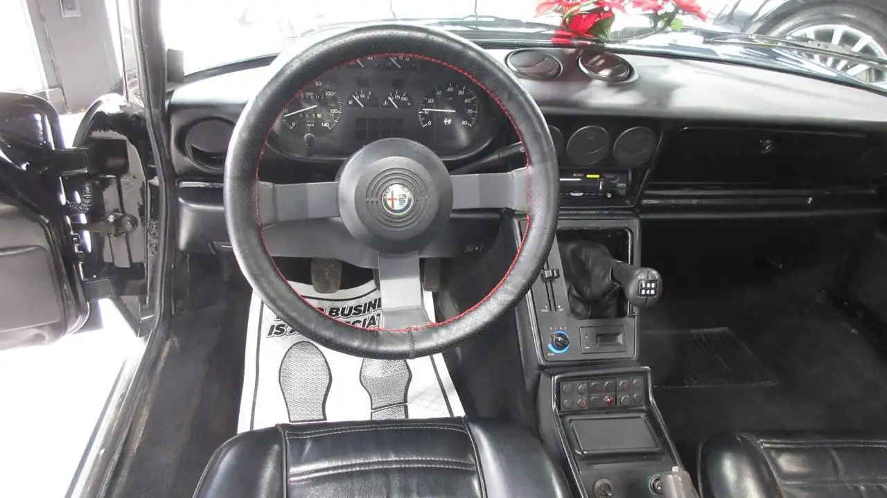 Alfa Romeo Spider снимка Alfa Romeo Spider
