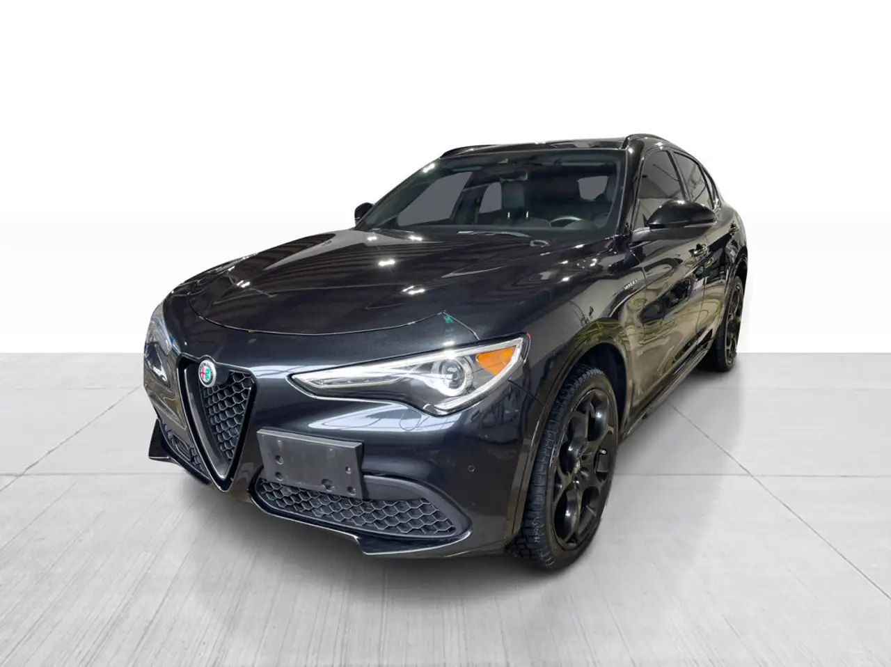 Alfa Romeo Stelvio снимка Alfa Romeo Stelvio