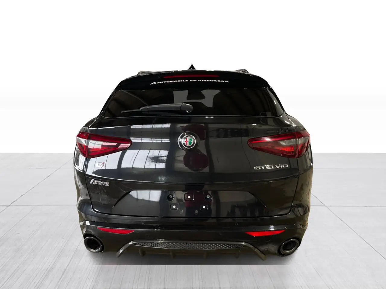 Alfa Romeo Stelvio снимка Alfa Romeo Stelvio