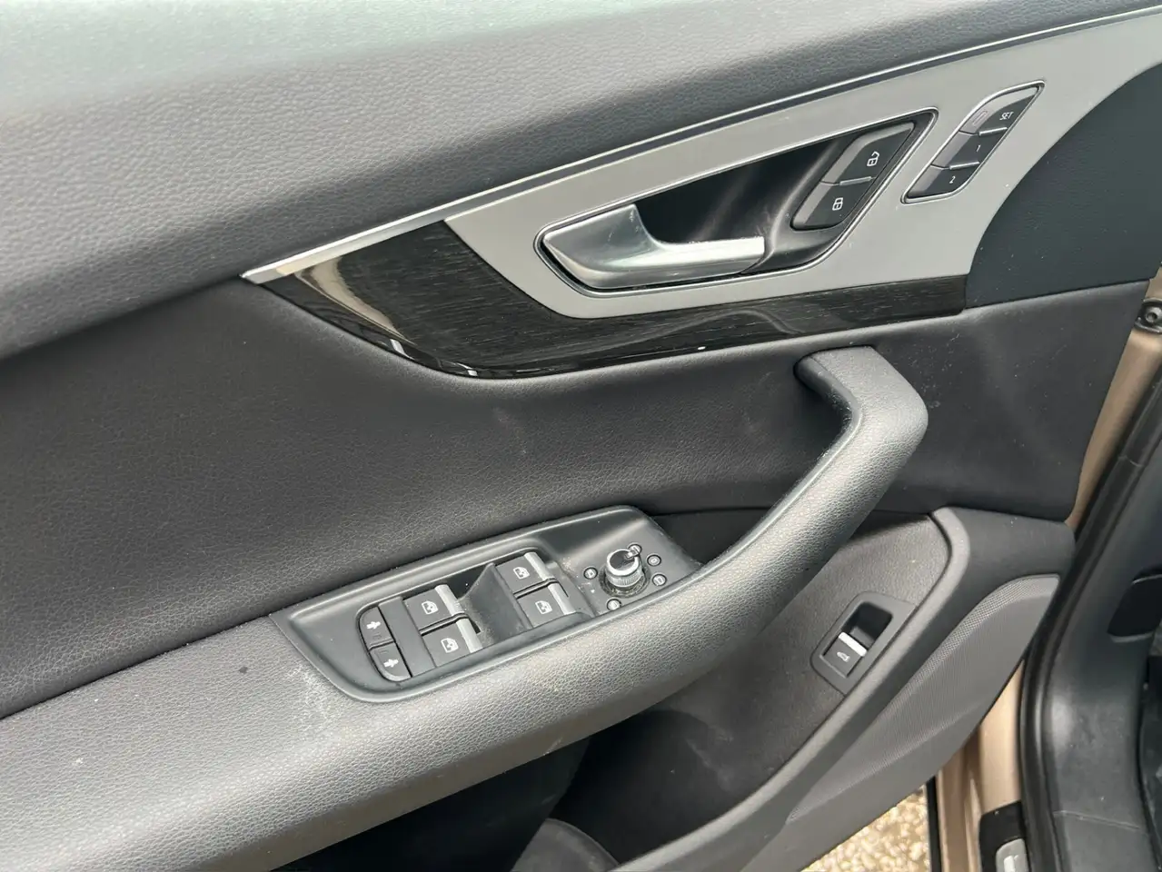 Audi Q7 снимка Audi Q7