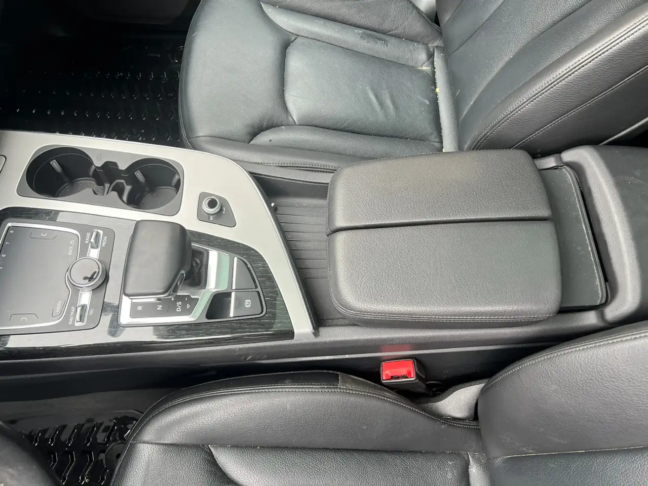 Audi Q7 снимка Audi Q7